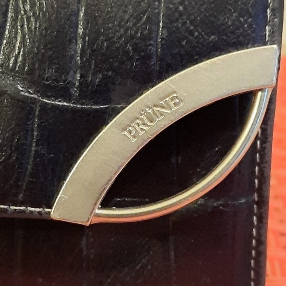 Prune Black Leather Tri-fold Wallet Argentinian Crocodile Leather - Picture 2 of 12